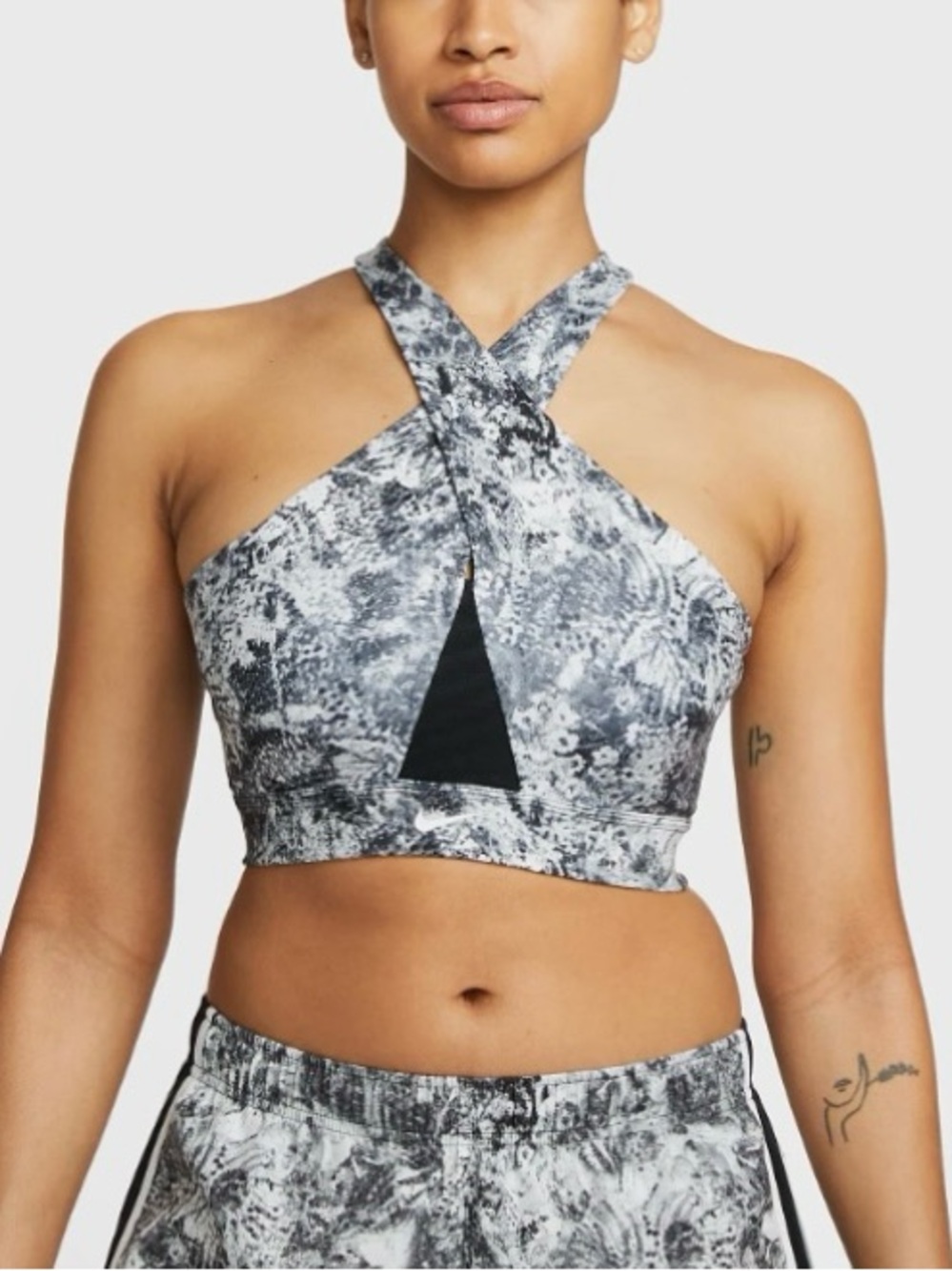 NWT NIKE DriFit Wrap Halter Bra Print Gray Black White Medium Active Gym New